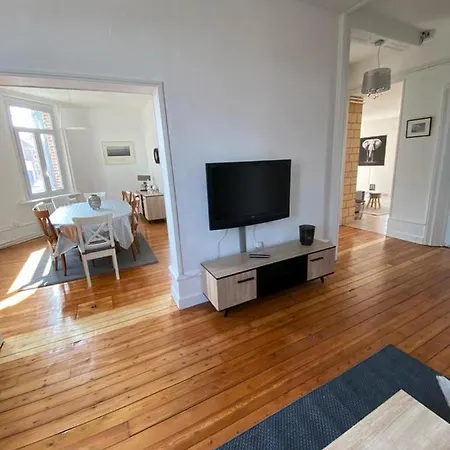 Le Relais Des Trois Chateaux Apartamento Flixecourt